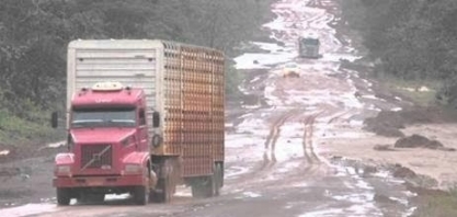 BR-163: Dinheiro no buraco