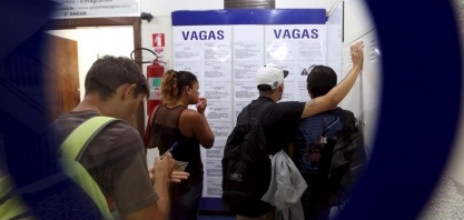 Brasil abre 173.139 vagas formais de trabalho em fevereiro