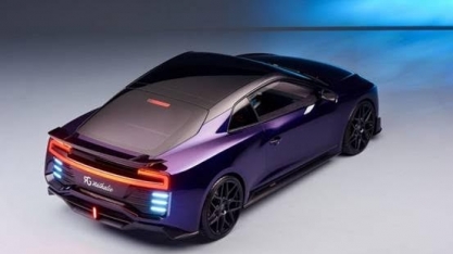 Supercarro elétrico de 800 cv com célula de combustível de metanol  