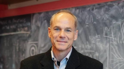 Marcelo Gleiser ganha 'Nobel' do diálogo da ciência com espiritualidade