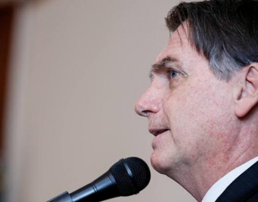 Foi uma 'chuva de verão', mas agora 'o céu está lindo', diz Bolsonaro