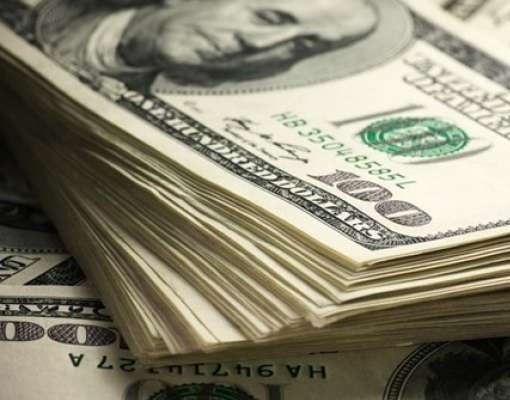 Dólar fecha abaixo de R$3,80, na mínima em 2 semanas