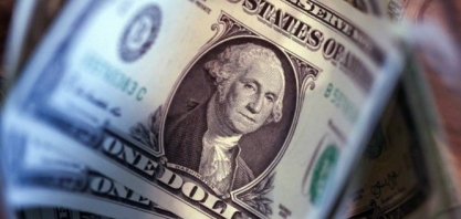 Exterior e temas locais levam dólar para máximas do mês, acima de R$3,90