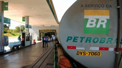 Petrobras reajusta gasolina após 18 dias; mantém diesel estável