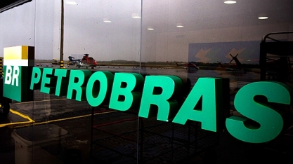 Petrobras completa 18 dias sem reajustar gasolina;muda política de preços