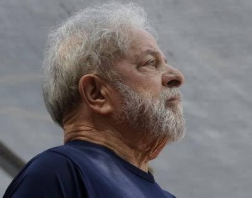 Lula, um ano na prisão e várias batalhas pela frente