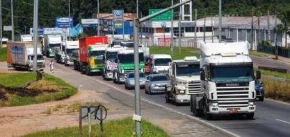 Governo prepara pacote que tenta aliviar queixas dos caminhoneiros