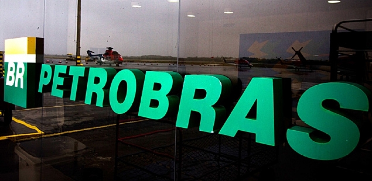  Lucro da Petrobras cai 42% no 1º tri com impacto de norma contábil 