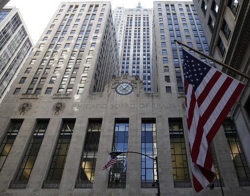 Soja bate mínimas de 10 anos em Chicago por tensões entre EUA e China 