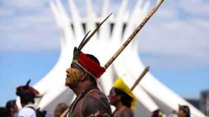 Bolsonaro muda decisão do Congresso e demarcação indígena volta ao MAPA