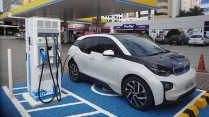 Estados promovem guerra fiscal para fábricas de carros elétricos