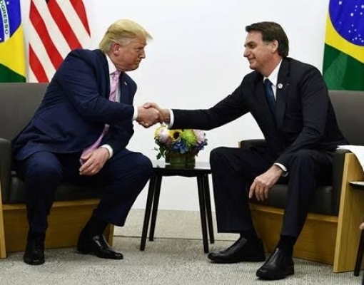Bolsonaro se reúne com Trump e diz que política do Brasil mudou de verdade