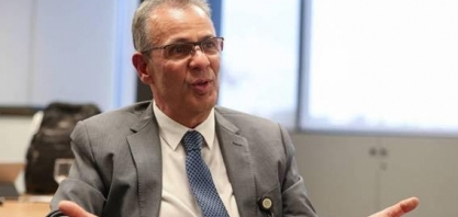 Ministro de Minas e Energia quer trocar diesel por gás nos caminhões
