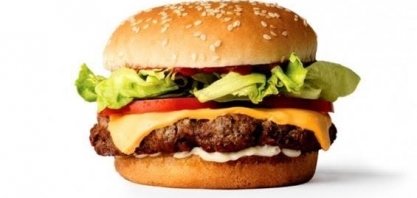 Hambúrguer de US$280 mil de laboratório pode custar US$10 em dois anos