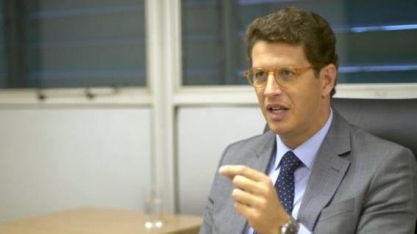 Amazônia precisa de 'soluções capitalistas', diz ministro do Meio Ambiente