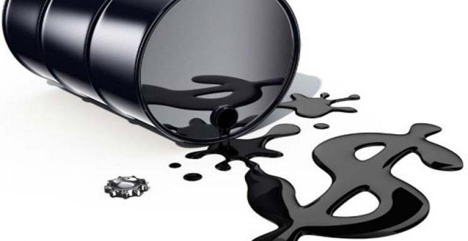 Petróleo despenca 7% após Trump anunciar tarifas adicionais à China 