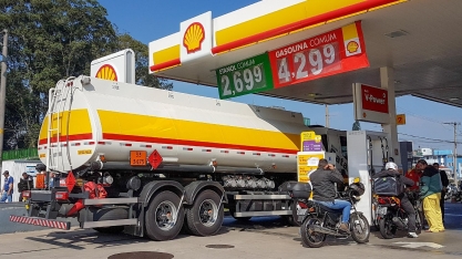 Preço da gasolina sobe nos postos após 12 semanas em queda; diesel avança 