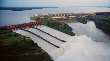 Um novo curto-circuito em Itaipu 
