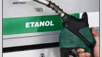 Etanol sobe em 13 Estados e no DF; preço médio fica estável no País