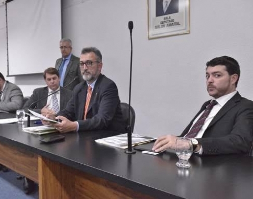 GO:Base de governo pensa rejeitar projeto que reduz incentivos para usinas