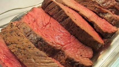 Novo estudo: Não há benefícios em restringir o consumo de carne vermelha