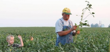 Trabalhador rural envelhece no mundo e jovem se afasta do campo