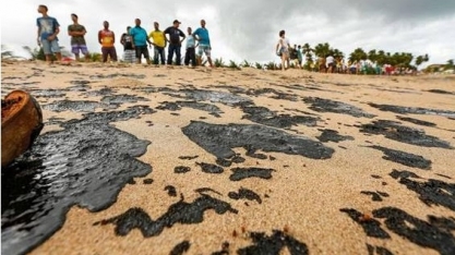 Reincidência de manchas de óleo após limpeza no Nordeste