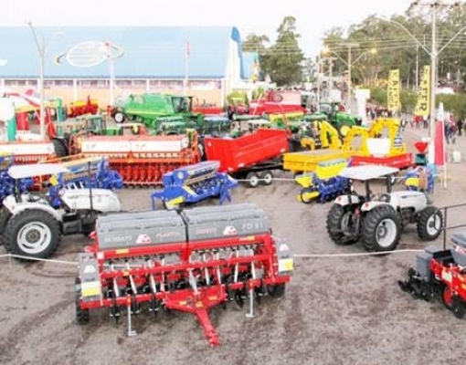 Vendas de máquinas agrícolas têm forte queda em outubro