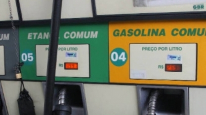 Gasolina sobe pela 5ª semana seguida nos postos;  etanol sobe 0,8% 