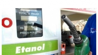 Etanol supera R$2 o litro na usina em SP pela 1º vez na história,diz Cepea