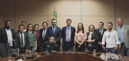  Após se reunir com infratores, Salles suspende fiscalização em reserva