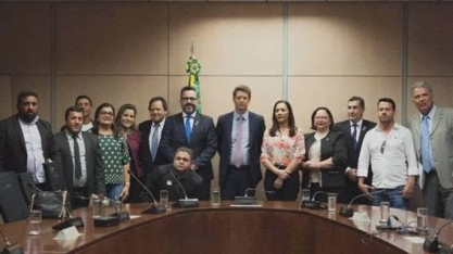  Após se reunir com infratores, Salles suspende fiscalização em reserva