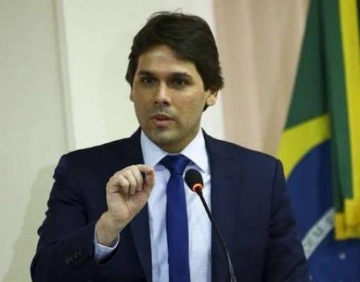 Presidente do INSS é demitido após crise na fila por benefícios, Rolim assumirá