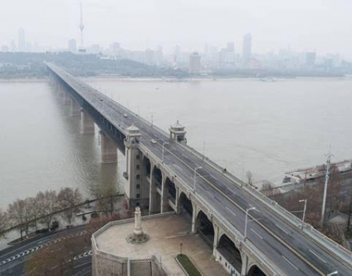 Confinada, Wuhan é um dos principais polos de veículos elétricos do mundo