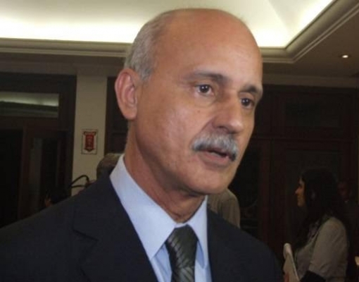 Bolsonaro buscará Maia para acelerar projeto de venda direta de etanol