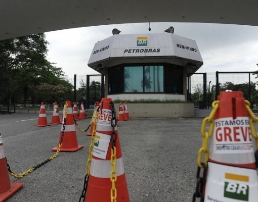TST:  90% dos empregados da Petrobras devem manter atividade durante greve 
