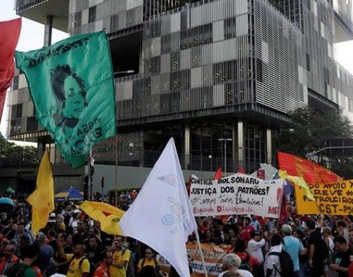 Petroleiros suspendem temporariamente greve da Petrobrás