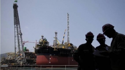 Produção de petróleo atinge marca recorde de 4 milhões por dia no Brasil