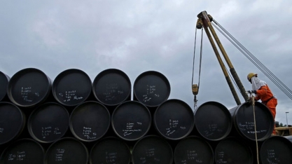 Petróleo tem alta de 4% em abertura do mercado desta terça (10)