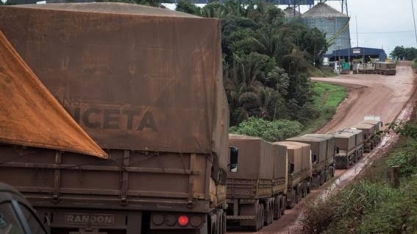 Asfaltada, estrada da soja impulsiona exportação, mas permanece precária