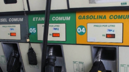 Petrobras corta preço da gasolina em 9,5%; diesel cai 6,5%