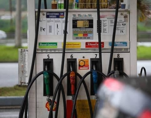 Preço médio de gasolina, diesel e etanol recuam nos postos nesta semana
