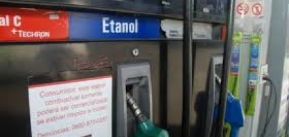 Preço médio do etanol cai em 20 Estados na semana