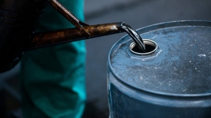 Covid-19: Preços do petróleo caem 8% por volta de preocupação com demanda 