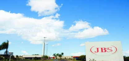 JBS obtém liminar para reabertura de frigorífico no RS 