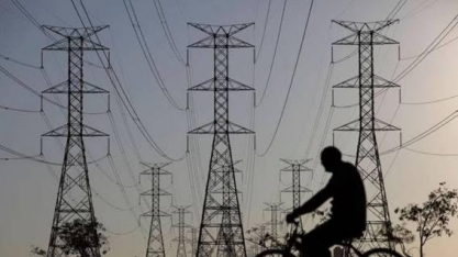 Consumo de energia cai 6,6% em abril, puxado por indústria e comércio