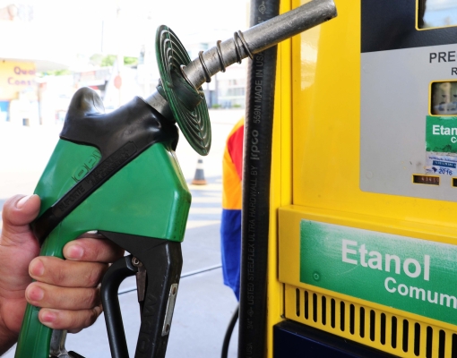 Preço médio do etanol sobe na semana em 14 Estados e no DF