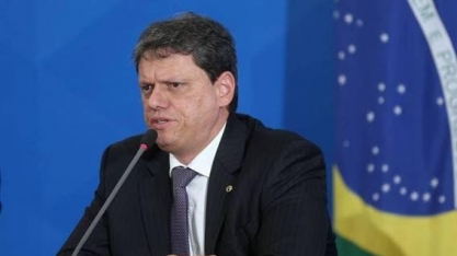 Ministro diz que não dá para admitir pressão no Brasil sobre meio ambiente