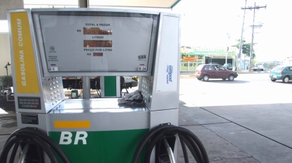 Novo padrão de qualidade já eleva custo de gasolina importada 