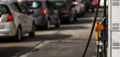 Nova gasolina se torna obrigatória em agosto e deve ser mais cara